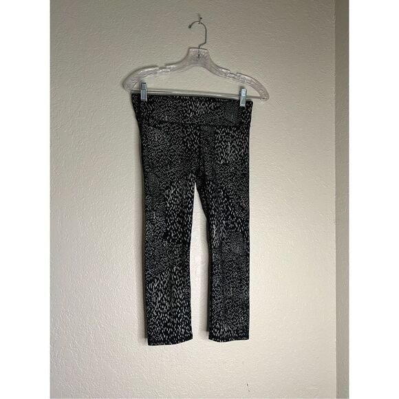 Fabletics SZ  S Black Hamilton Fold Over Crop Sweatpants In Constellation Print - Picture 1 of 4